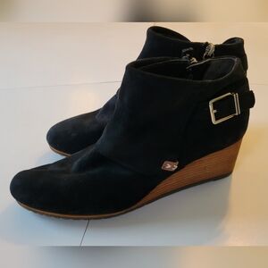 Dr.Scholl's Black Wedge Heels. Woman's Sz. 9.5.